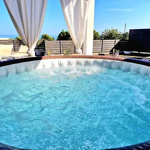 Nico Villa